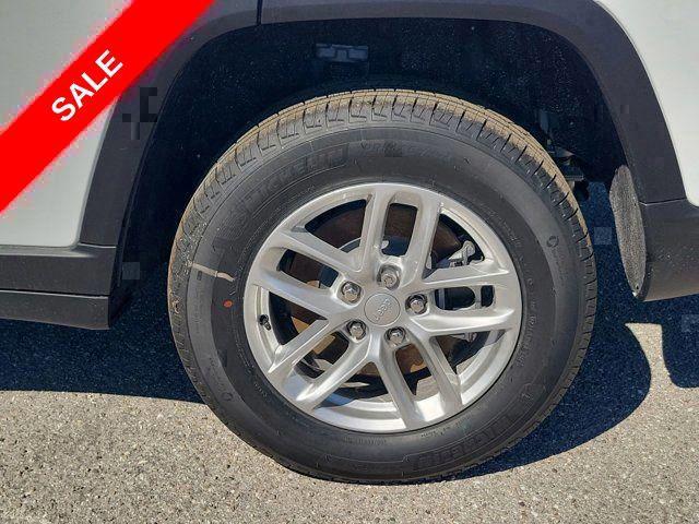 new 2025 Jeep Grand Cherokee L car, priced at $33,834