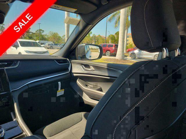 new 2025 Jeep Grand Cherokee L car, priced at $33,834