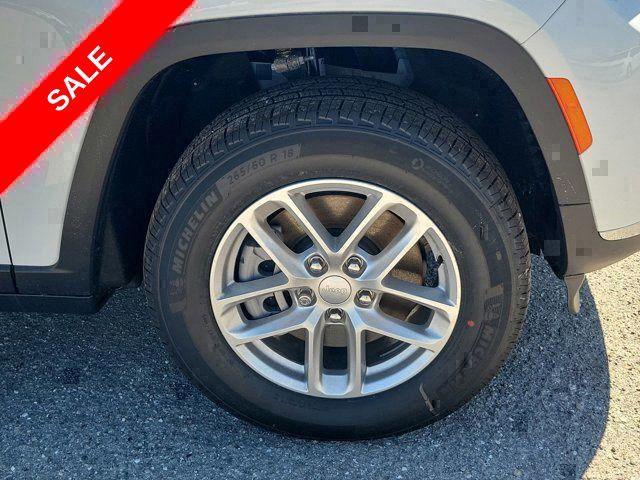 new 2025 Jeep Grand Cherokee L car, priced at $33,834