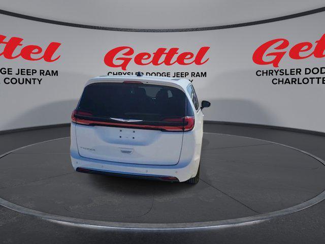 new 2025 Chrysler Pacifica car, priced at $47,320