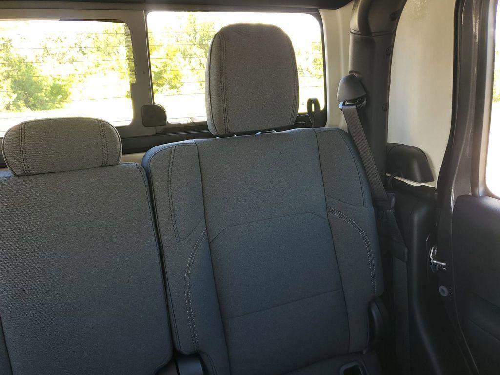 new 2025 Jeep Gladiator car, priced at $33,625