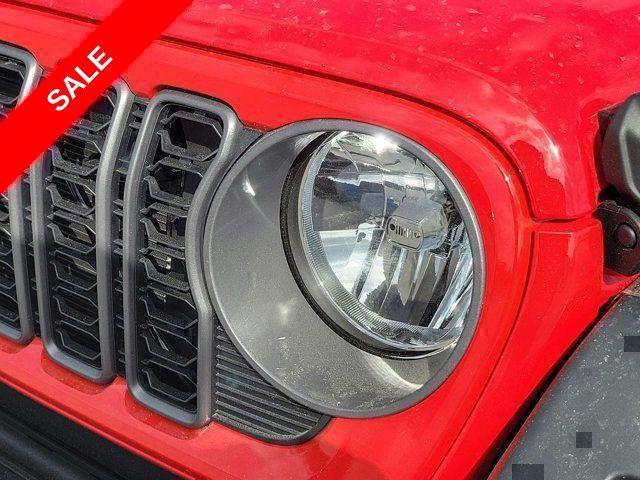 new 2025 Jeep Wrangler car, priced at $43,103