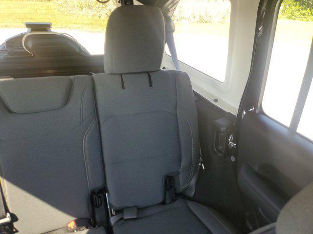 new 2025 Jeep Wrangler car