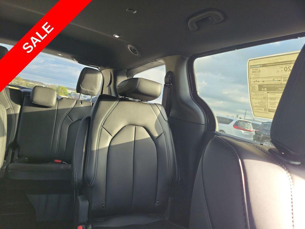 new 2025 Chrysler Pacifica car, priced at $40,078