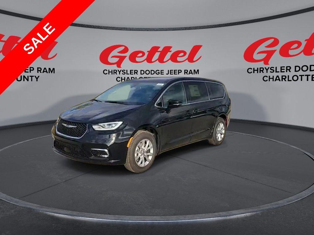 new 2025 Chrysler Pacifica car, priced at $40,078