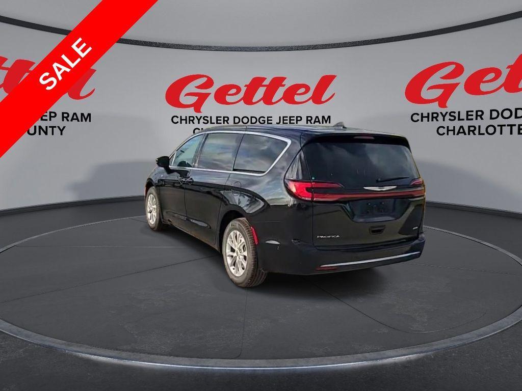 new 2025 Chrysler Pacifica car, priced at $40,078