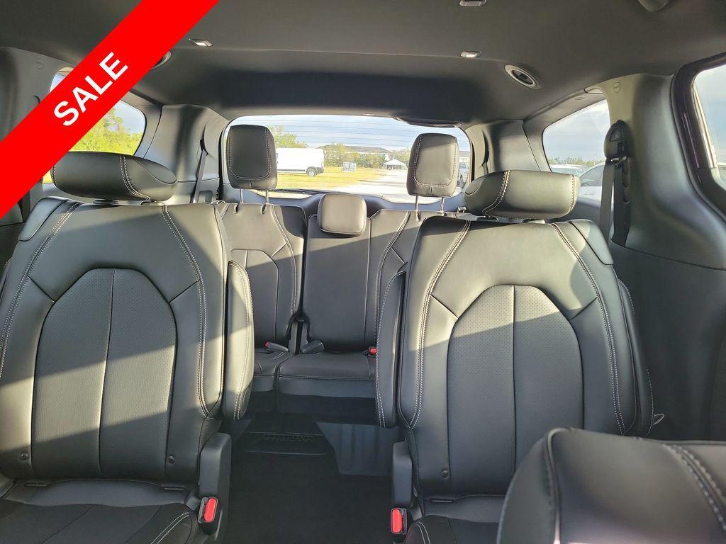 new 2025 Chrysler Pacifica car, priced at $40,078