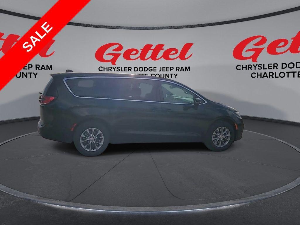 new 2025 Chrysler Pacifica car, priced at $40,078