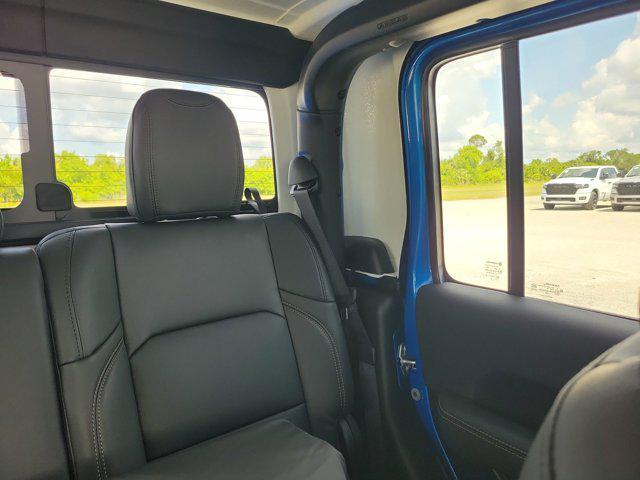 new 2025 Jeep Gladiator car, priced at $51,633
