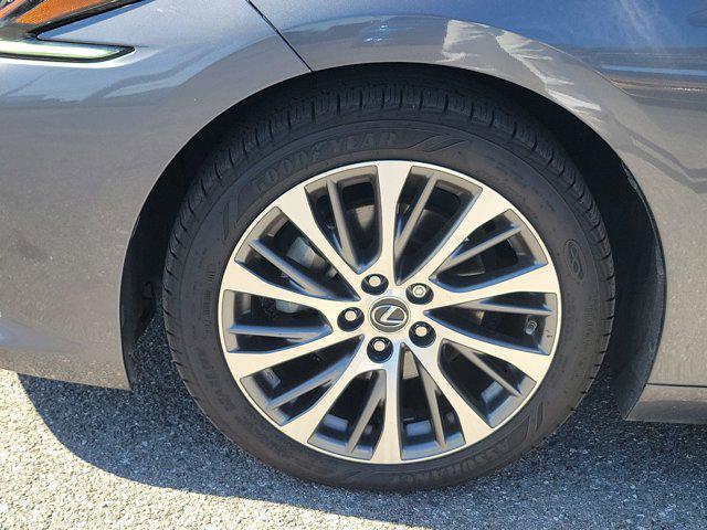 used 2019 Lexus ES 350 car, priced at $25,328