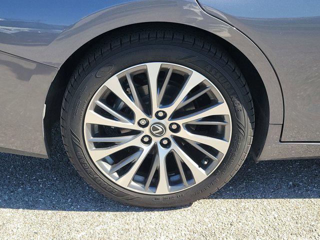 used 2019 Lexus ES 350 car, priced at $25,328