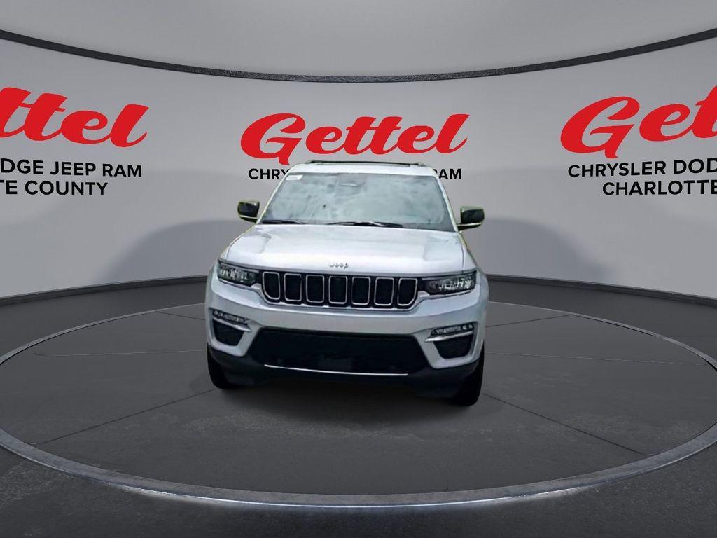 new 2025 Jeep Grand Cherokee car, priced at $44,638