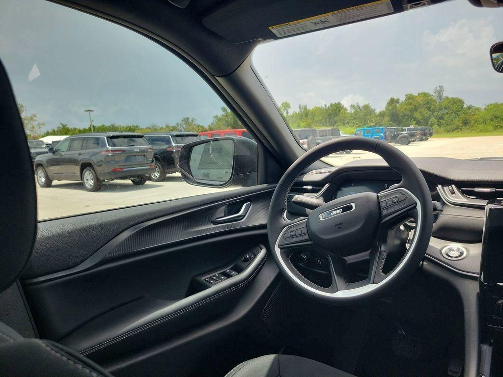 new 2025 Jeep Grand Cherokee L car, priced at $35,461