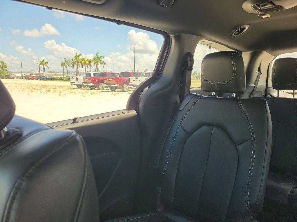 used 2020 Chrysler Pacifica car, priced at $18,799