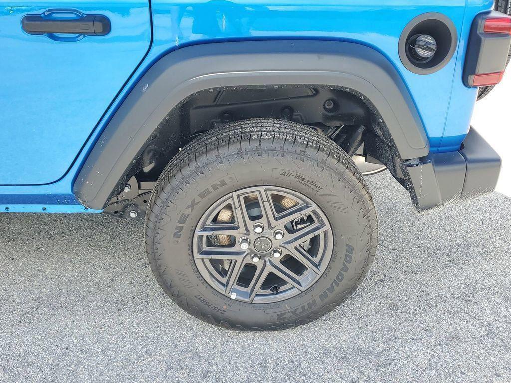 new 2025 Jeep Wrangler car, priced at $48,273