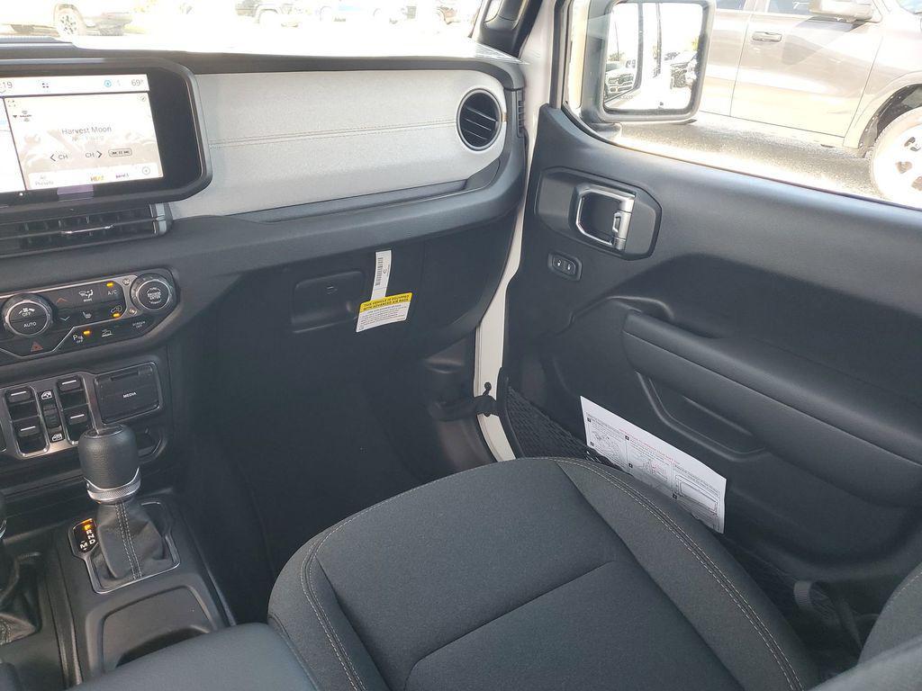 new 2025 Jeep Gladiator car, priced at $39,363