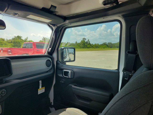 new 2025 Jeep Wrangler car, priced at $44,068