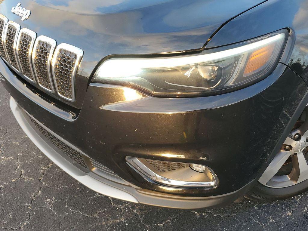 used 2019 Jeep Cherokee car, priced at $13,999