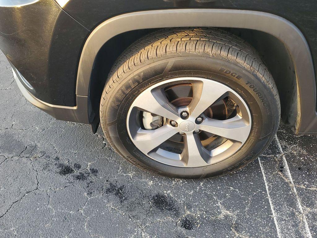 used 2019 Jeep Cherokee car, priced at $13,999