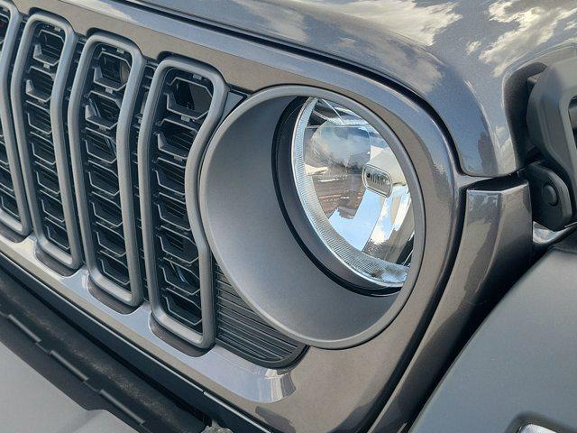 new 2025 Jeep Gladiator car