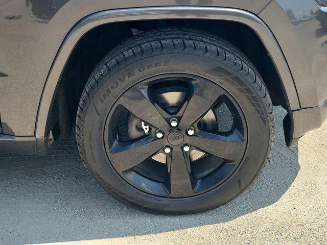 used 2015 Jeep Grand Cherokee car, priced at $13,141