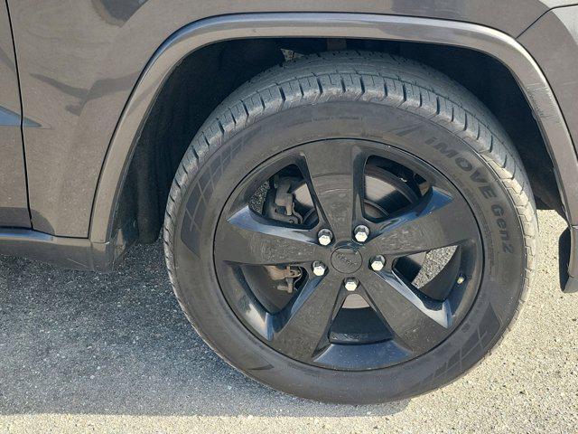 used 2015 Jeep Grand Cherokee car, priced at $13,287