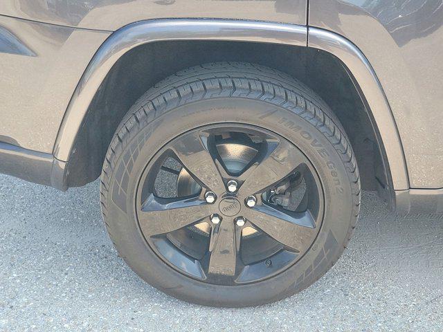 used 2015 Jeep Grand Cherokee car, priced at $13,141