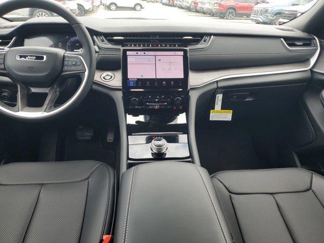 new 2025 Jeep Grand Cherokee car, priced at $50,185