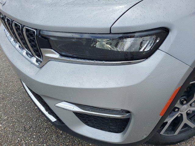new 2025 Jeep Grand Cherokee car, priced at $50,185