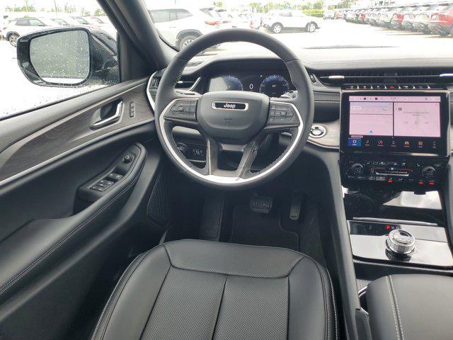 new 2025 Jeep Grand Cherokee car, priced at $50,185