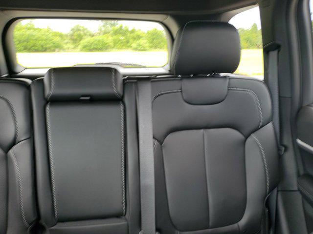 new 2025 Jeep Grand Cherokee car, priced at $50,185