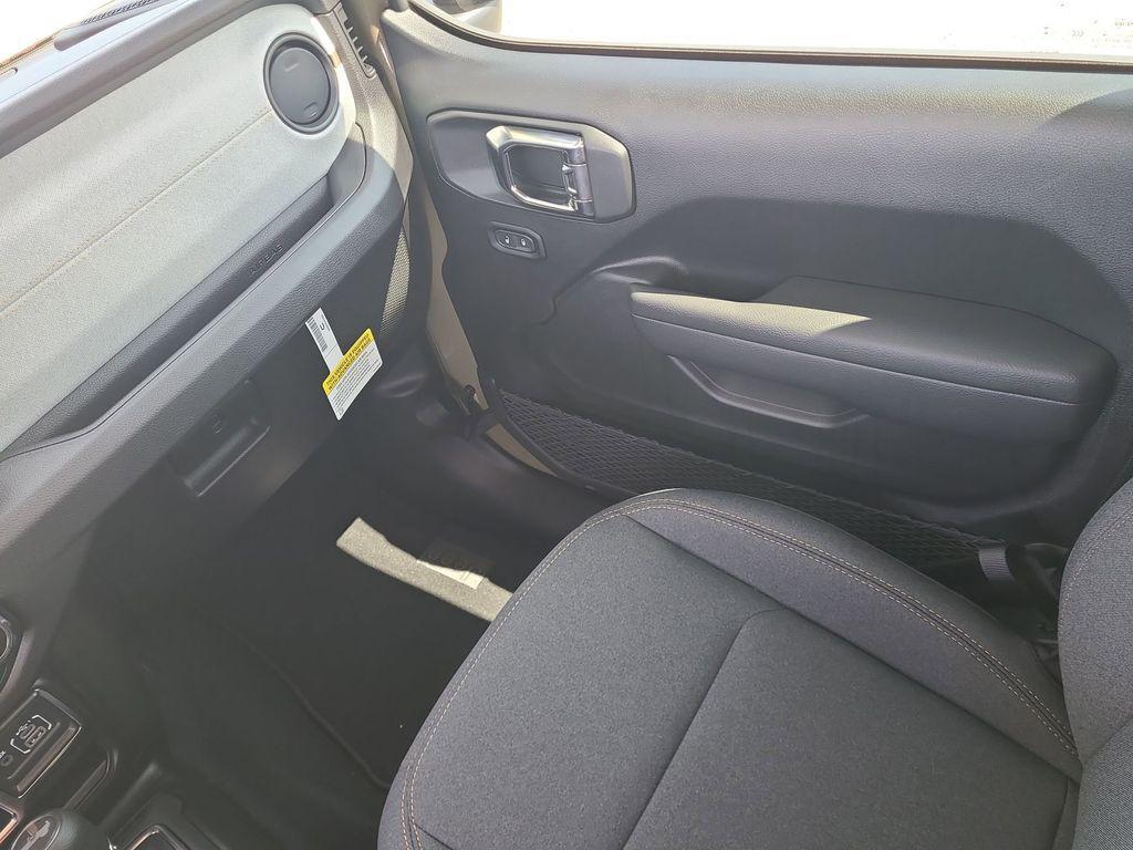 new 2025 Jeep Wrangler car, priced at $44,101