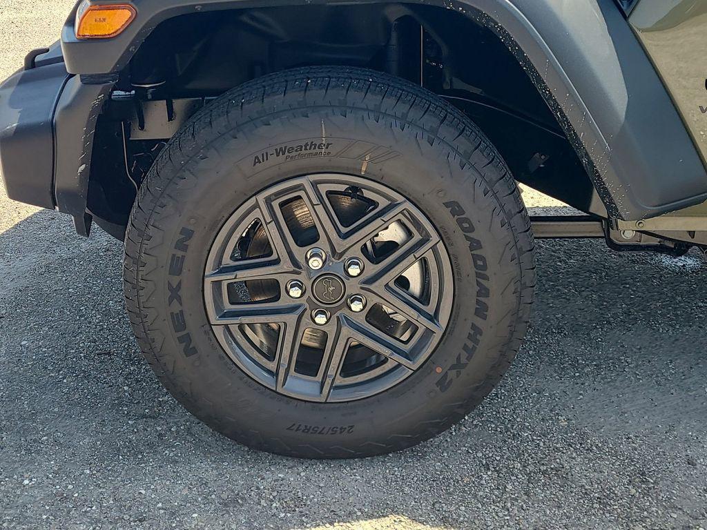 new 2025 Jeep Wrangler car, priced at $44,101