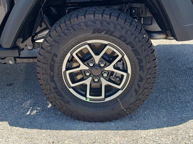 new 2025 Jeep Gladiator car