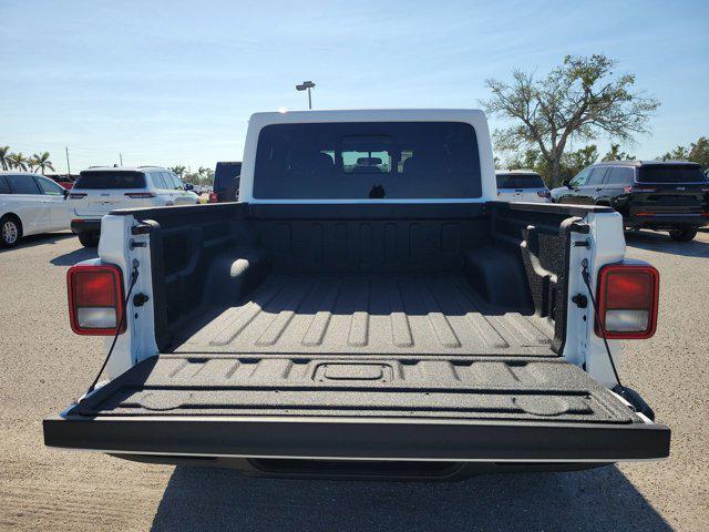 new 2025 Jeep Gladiator car, priced at $43,345