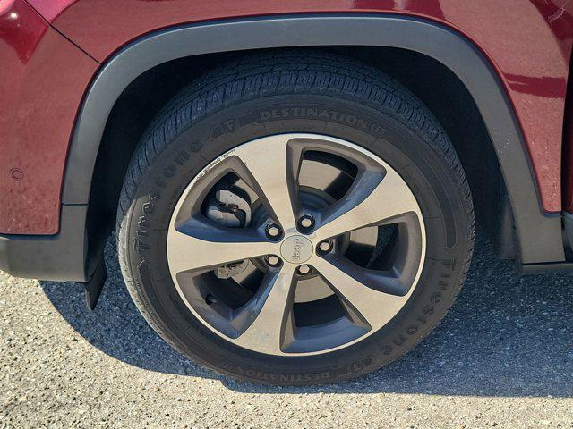 used 2019 Jeep Cherokee car, priced at $16,327