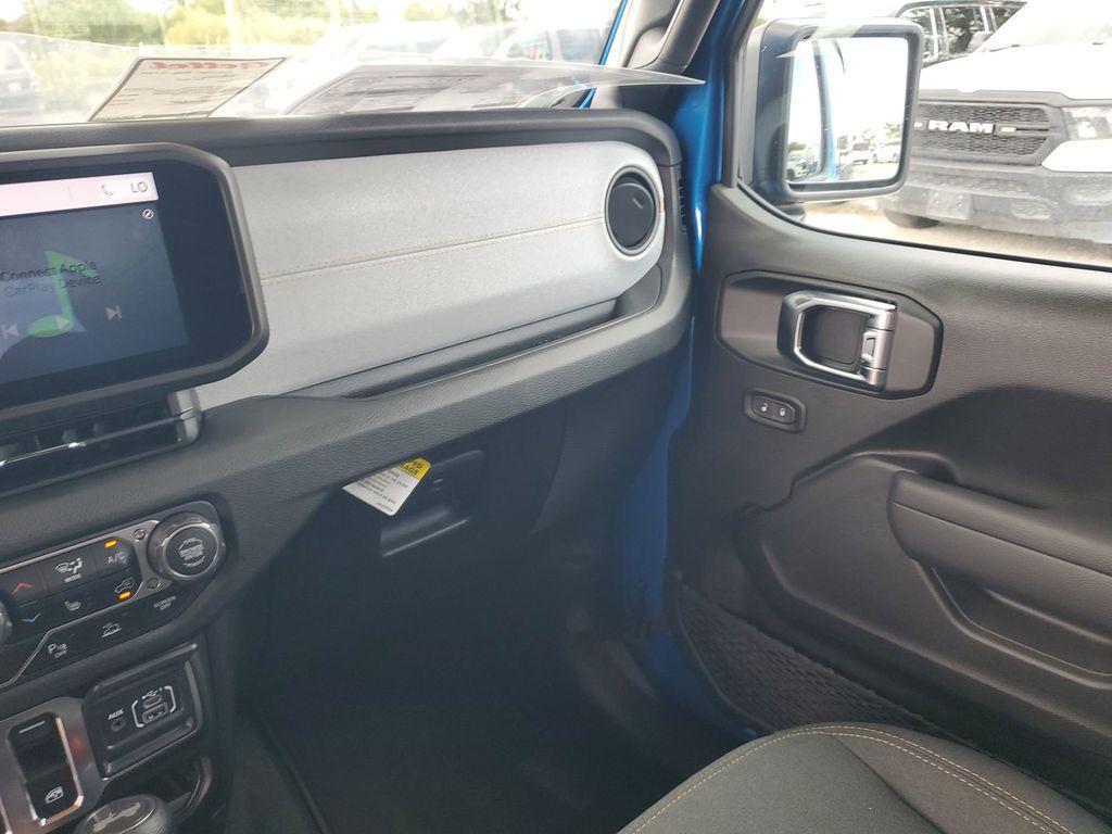 new 2025 Jeep Wrangler car, priced at $39,269