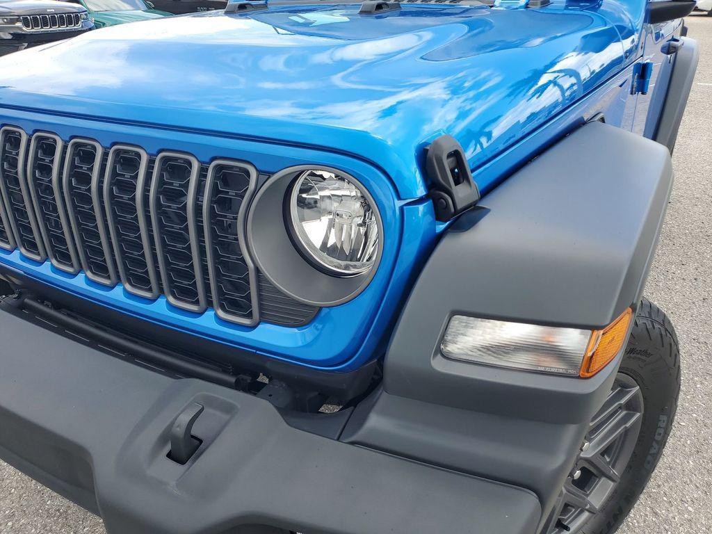 new 2025 Jeep Wrangler car, priced at $39,269