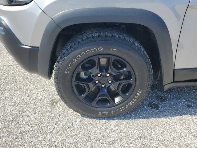 used 2022 Jeep Cherokee car, priced at $22,699