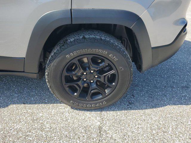 used 2022 Jeep Cherokee car, priced at $22,699