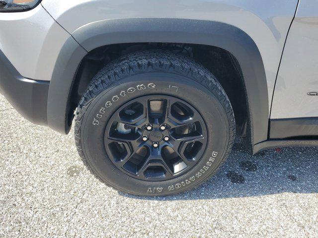 used 2022 Jeep Cherokee car, priced at $22,699