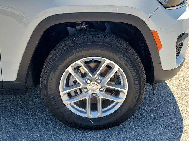 new 2025 Jeep Grand Cherokee car, priced at $43,375
