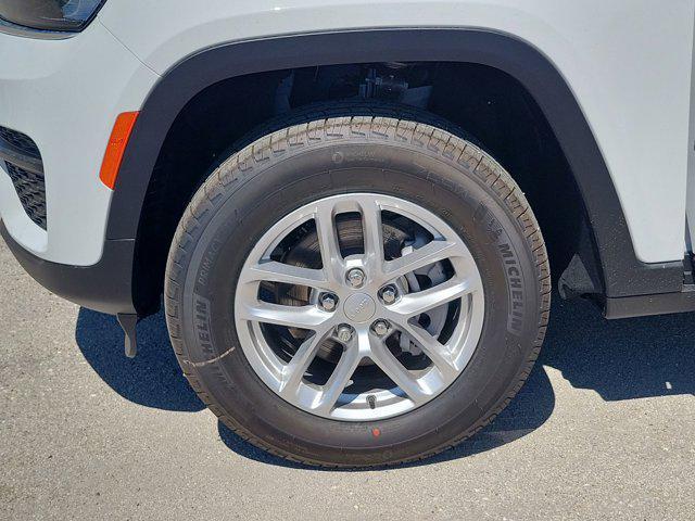 new 2025 Jeep Grand Cherokee car, priced at $43,375