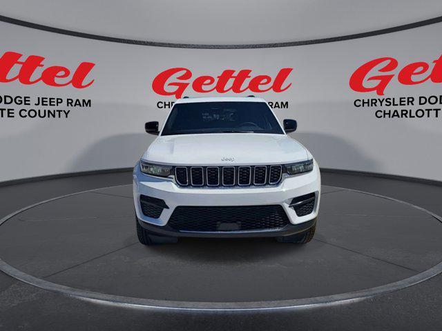 new 2025 Jeep Grand Cherokee car, priced at $43,375