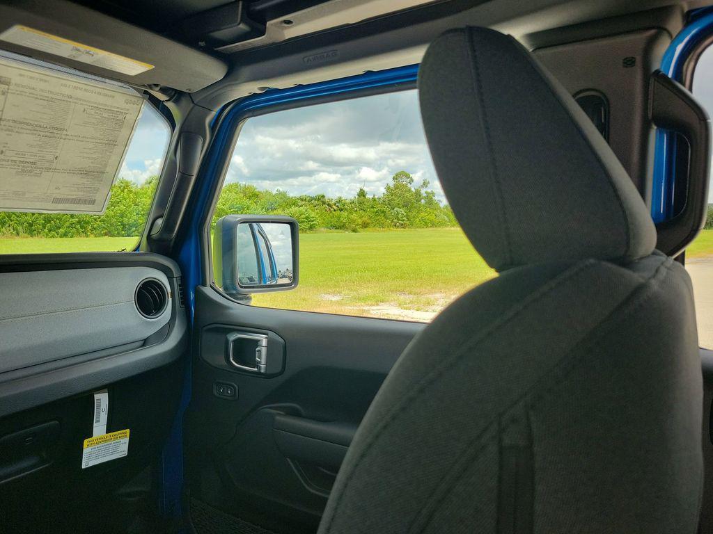 new 2025 Jeep Wrangler car, priced at $50,363