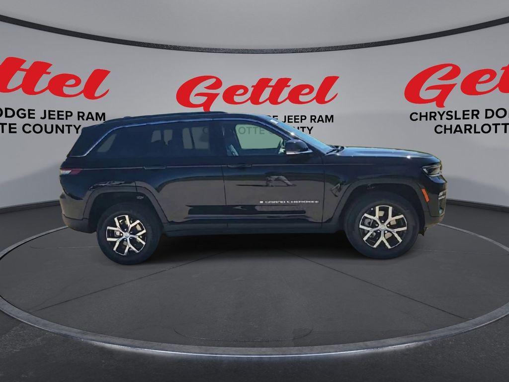 new 2025 Jeep Grand Cherokee car, priced at $40,745