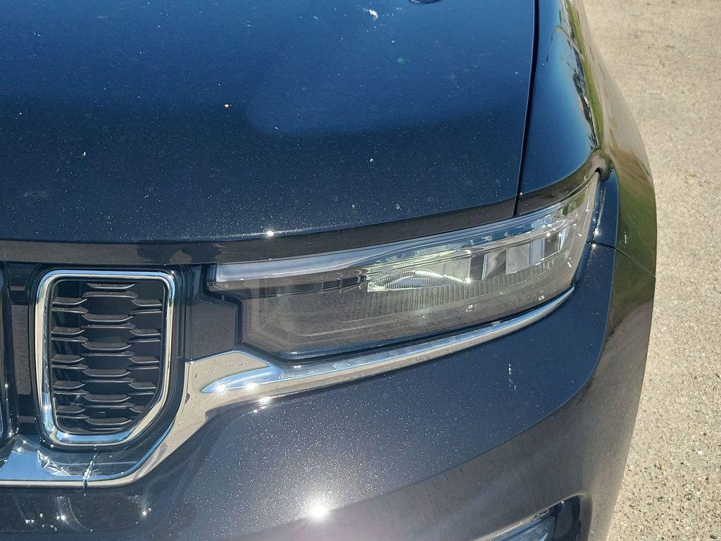 new 2025 Jeep Grand Cherokee car, priced at $40,745