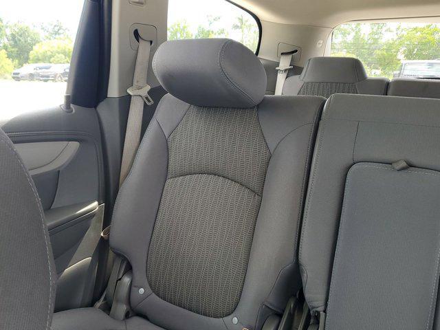 used 2015 Chevrolet Traverse car, priced at $10,555