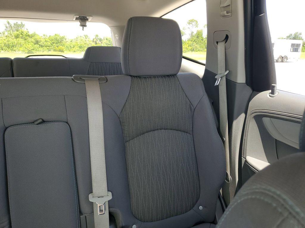 used 2015 Chevrolet Traverse car, priced at $8,997