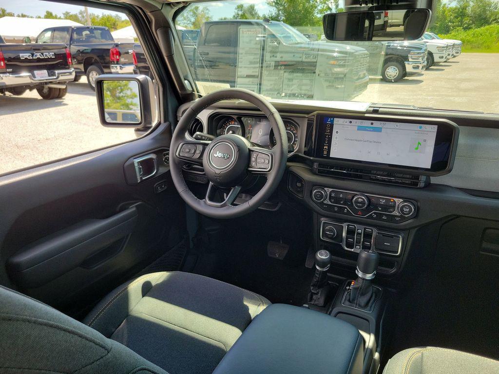 new 2025 Jeep Gladiator car, priced at $41,368